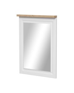 Ogledalo za predsobo, Julija